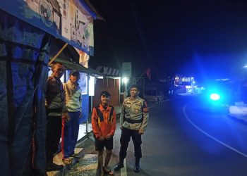 Antisipasi Kejahatan, Polsek Lembursitu Laksanakan Patroli Malam Hari