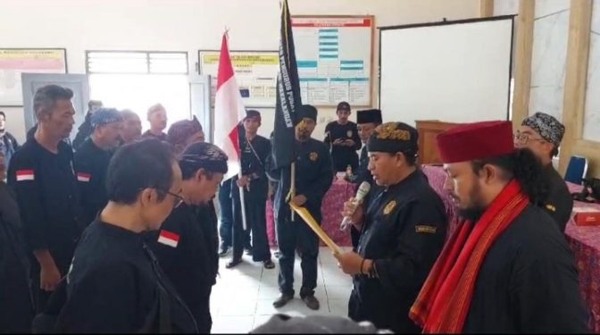 Lantik pengurus DPC Paguyuban Jampang Tandang Makalangan Surade, ini Pesan Ketum DPP Hendra Permana