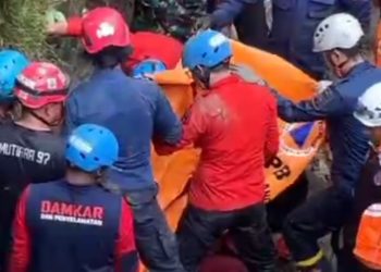 Evakuasi Korban Longsor di Muarasari Bogor, Bima Arya Minta Pembangunan TPT Dihentikan Sementara