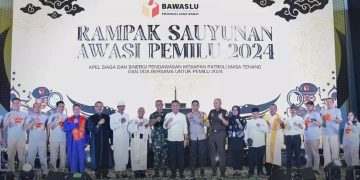 Kapolda Jabar Menghadiri Apel Siaga Dan Sinergi Pengawasan Kesiapan Patroli Masa Tenang Dan Doa Bersama Untuk Pemilu 2024