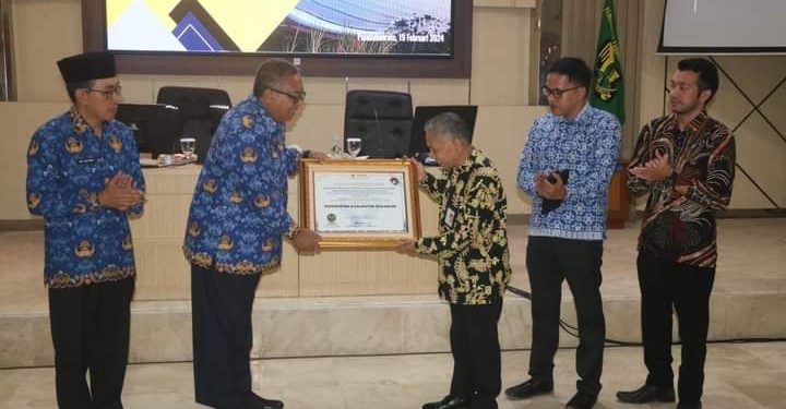 Rapat Dinas, Bupati Sukabumi H Marwan, Apresiasi Kinerja Seluruh Jajaran Wujudkan Pemilu 2024 Aman Dan Lancar