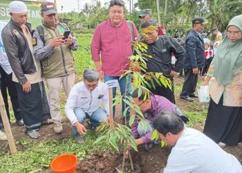 Camat Sukaraja Sambut Baik Gerakan Penanaman Pohon Serentak Oleh Dishut Jabar