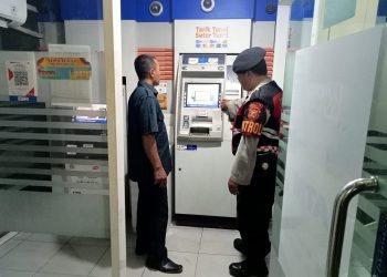 Pantau Dan Cek Mesin ATM oleh PS Kanit Samapta dan Bhabinkamtibmas Polsek Lembursitu Polres Sukabumi Kota