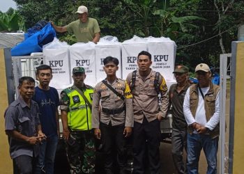 Jelang Masa Pencoblosan, Kades Damarraja Ikut Kawal Logistik Kotak Suara