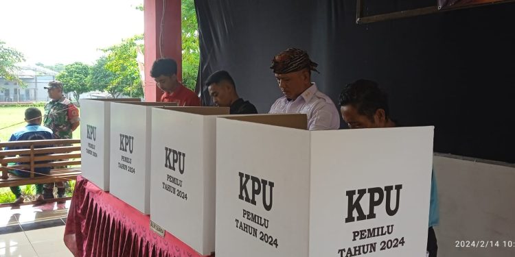 Pesta Demokrasi Ribuan Warga Ikuti Pencoblosan Menentukan Hak Pilih