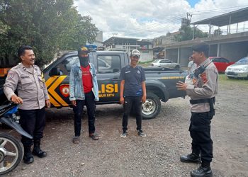 Anggota Polsek Lembursitu Himbau Juru Parkir Wisata Selalu Waspada Kriminal