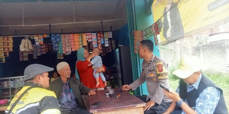 Bhabinkamtibmas Sambang Tokoh Masyarakat, Sampaikan Pesan Kamtibmas