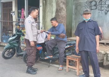 Sambangi Ojeg Pangkalan, Unit Patroli Polsek Lembursitu Beri Himbauan Kamtibmas
