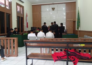 Tiga Orang Terdakwa Kasus PD-ATE Kabupaten Sukabumi Menjalani Sidang Perdana di PN Tipikor Bandung