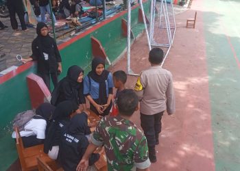 Bhabinkamtibmas Monitoring Dan Pengamanan Pekan Kreasi Dan Seni Siswa