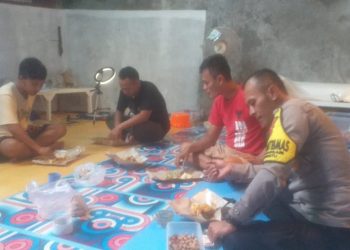 Wujudkan Kedekatan Dengan Warga, Bhabinkamtibmas Polsek Lembursitu Sambangi Warga Binaan