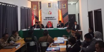 Dipenuhi Masa, Bawaslu Kota Sukabumi Saat Sidang Dugaan Pemindahan Suara Milik PDIP