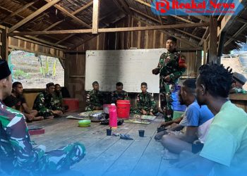 Meski Beda Keyakinan, Kepala Suku dan Warga Unggalom Hadiri Undangan Buka Bersama Prajurit Yonif 310/KK