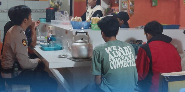 Kegiatan Program Ramadhan Polsek Lembursitu PAS SAHUR Patroli Saat Sahur