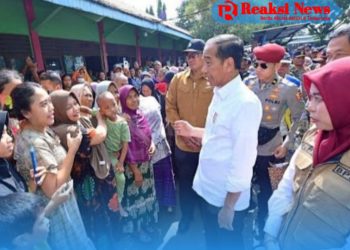 Kunjungi Posko Terdampak Banjir Presiden Jokowi Sapa Masyarakat Demak