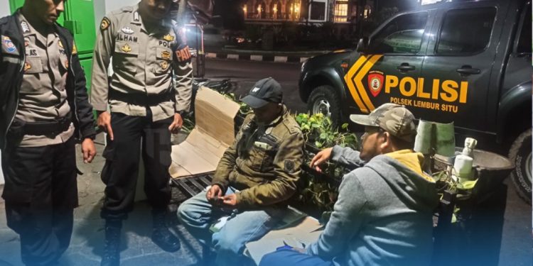 Personel Polsek Lembursitu Laksanakan Giat Patroli Setelah Subuh, PAS SUBUH