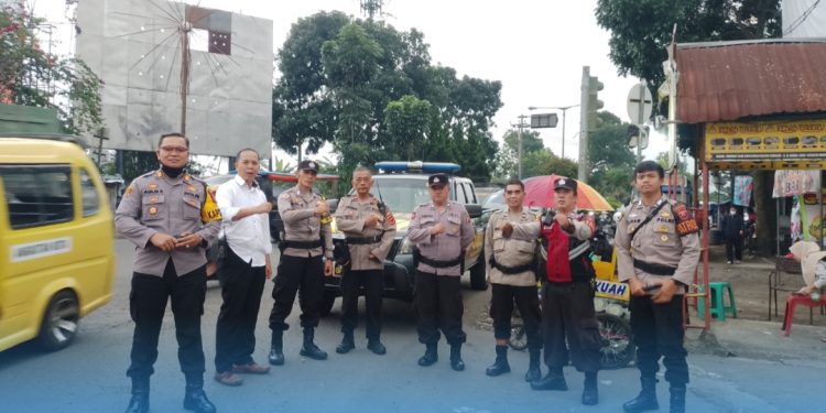 Jelang Buka Puasa, Polsek Lembursitu Intensif Patroli Kepolisian