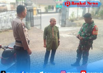 Kegiatan Sinergitas TNI-POLRI Polsek Lembursitu Lakukan Sambang Tokmas