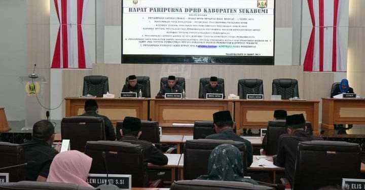 Rapat Paripurna, Bupati Sukabumi Sampaikan Nota Pengantar RAPERDA Perubahan Ketiga Atas Perda Nomor 7/2016