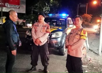 Patroli Malam hari, Polsek Lembursitu Cegah Gangguan Kamtibmas