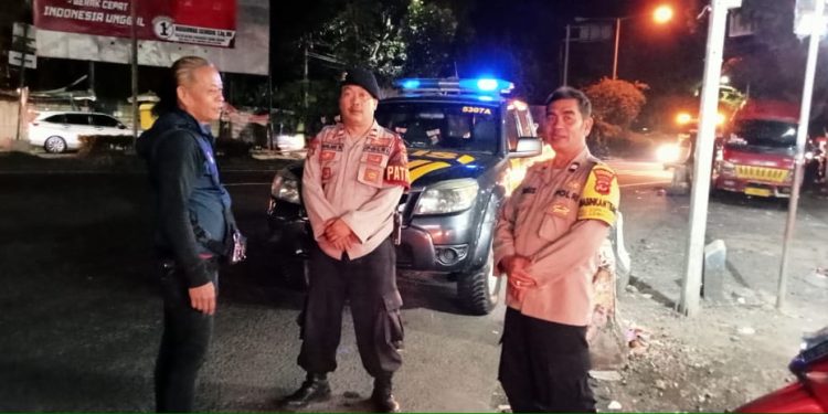 Patroli Malam hari, Polsek Lembursitu Cegah Gangguan Kamtibmas