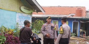 Sat Polairud Polres Sukabumi Himbau Warga Yang Terdampak Banjir Rob Agar Waspada