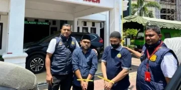 Kejati Aceh Serahkan 2 Tersangka Korupsi Beasiswa, Cek Faktanya