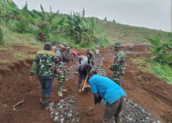 Puasa Bukan Penghalang Untuk Anggota Satgas TMMD Ke 119