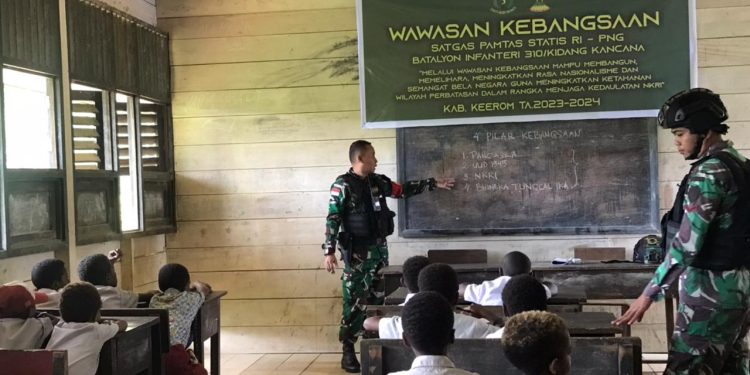 Pertebal Jiwa Nasionalisme, Satgas Yonif 310/KK Berikan Wawasan Kebangsaan Di SD YPPK Akarinda