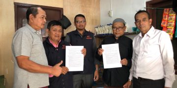 Berkah Ramadhan, Ayep Zaki Salurkan Dana Abadi Untuk DKM Masjid Al Husaeniyah