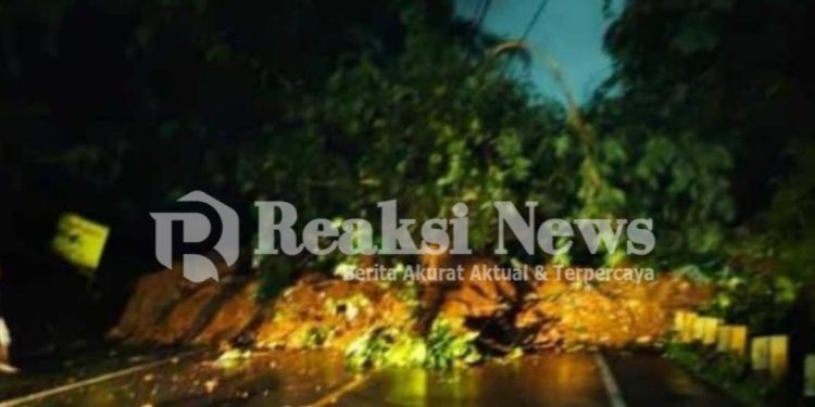 Akses Jalan Menuju Sukabumi-Bogor Terputus Total, Akibat Longsor Di Bojongkokosan