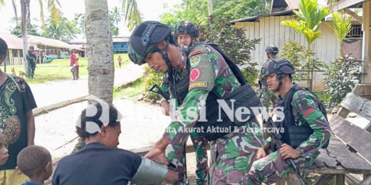 Satgas Yonif 310/KK Gelar Patroli Kesehatan Guna Mengetahui Secara Langsung Kondisi Warga Di Perbatasan