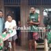 Momentum Ramadhan, Satgas Yonif 310/KK Bagikan Sembako Dan Pakaian
