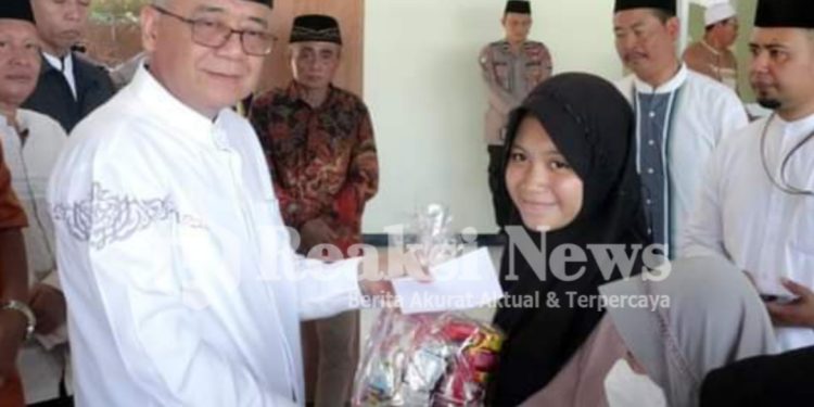 Penyerahan ZIS Ponpes Modern Assalam, Wabup Inspirasi Bagi Kita Terus Berbuat Baik Dan Peduli Sesama