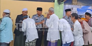 Ratusan Warga Binaan Lapas Warungkiara Laksanakan Sholat Iedul Fitri 1 Syawal 1445 H dengan Khidmat di Masjid Sa’adatuddaroen dilanjutkan dengan Penyerahan Remisi Khusus Secara Virtual, Serentak Berpusat di Lapas Cikarang