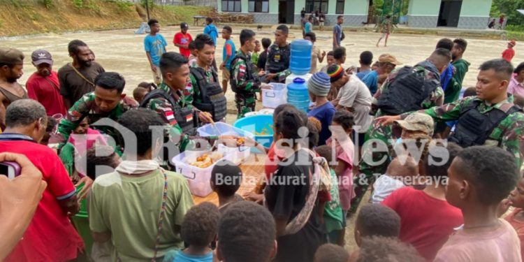 Rayakan Lebaran Di Perbatasan, Satgas Yonif 310/KK Undang Warga Untuk Berbagi Kebahagiaan