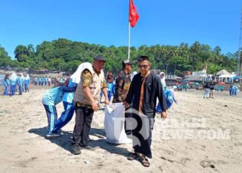 Forkopimcam Cisolok Inisiasi Operasi Semut di Pantai Karanghawu Pasca Libur Lebaran