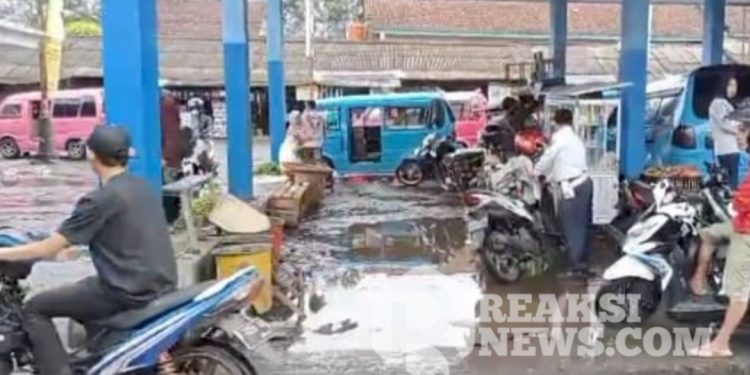 Dinas Perhubungan Di Duga Tutup Mata Dengan Kondisi Jalan Di Area Jalur Terminal Sukaraja Yang Kondisinya Rusak