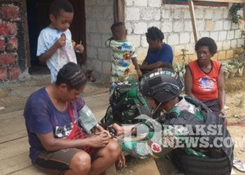 Pelayanan Kesehatan Masyarakat Perbatasan Terus Ditingkatkan, Satgas Yonif 310/KK Gelar Pengobatan Gratis