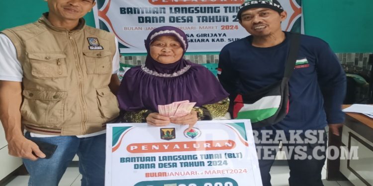 Sebanyak 36 Warga Miskin di Desa Girijaya Terima BLT DD