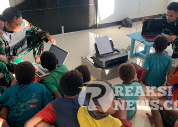 Minim Sarpras Sebagai Faktor Penghambat, Satgas Yonif 310/KK Ajarkan Anak Perbatasan Pengetahuan Komputer