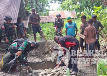 Bayi 7 Bulan Meninggal Dunia, Satgas Yonif 310/KK Bantu Proses Pemakaman