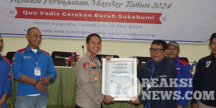 Pada Momen Hari Buruh, Kapolres Sukabumi Dianugerahi Sebagai Polisi Sahabat Buruh