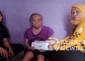 MMI MIYAZAKI Mayoritas Muslim Indonesia Berikan Santunan Untuk Orang Sakit Warga Desa Cilengsing Kecamatan Cikakak
