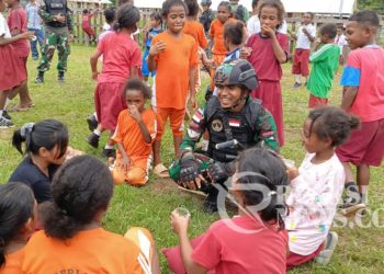 Fun Game, Cara Satgas Yonif 310/KK Hadirkan Keceriaan Anak-Anak Di Perbatasan