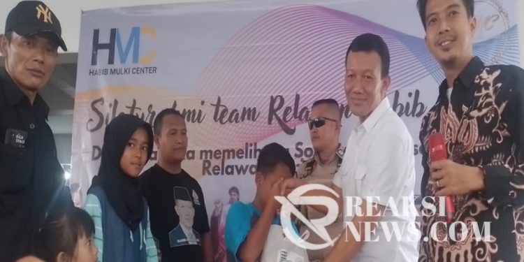 Pererat Tali Silaturahmi bersama Relawan “Habi Mulki” Gelar Santunan Anak Yatin dan Jompo