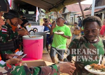 Satgas Yonif 310/KK Gelar Baksos Bagi Warga Pedalaman Papua