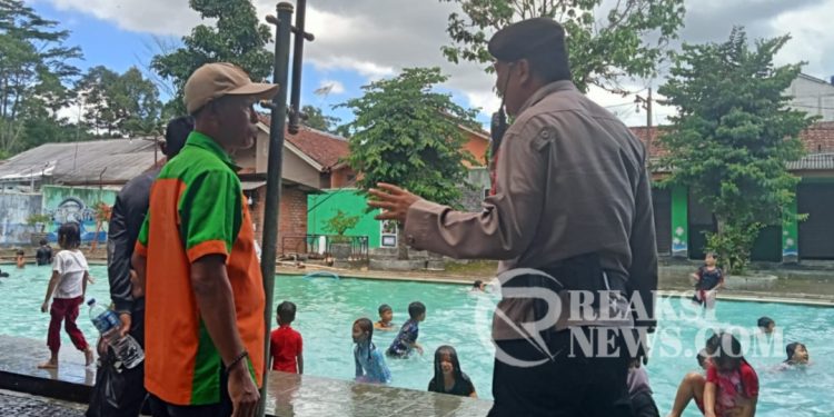 Patroli Area Wisata Pemandian, Polsek Lembursitu Sampaikan Himbauan Kamtibmas Pada Pengelola Dan Pengunjung