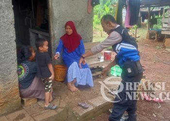 Bhabin Kamtibmas Polsek Lembursitu Turun Pantau Warga yang Mengidap Stunting