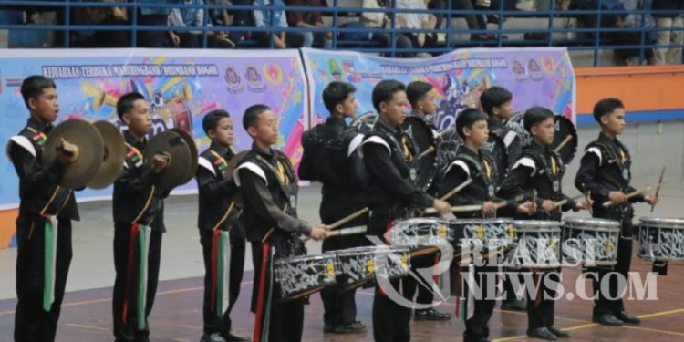 Ponpes Assalam Sabet Juara Umum 2 Lomba Marching Band